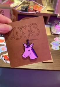 CustomHatsNow.Com - Soft Enamel Pin