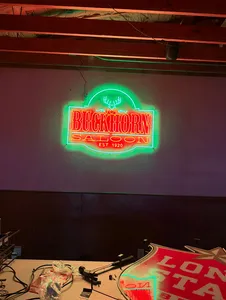 CustomHatsNow.Com