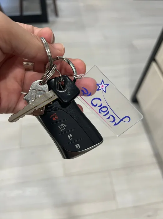 CustomHatsNow.Com - Acrylic Keychain