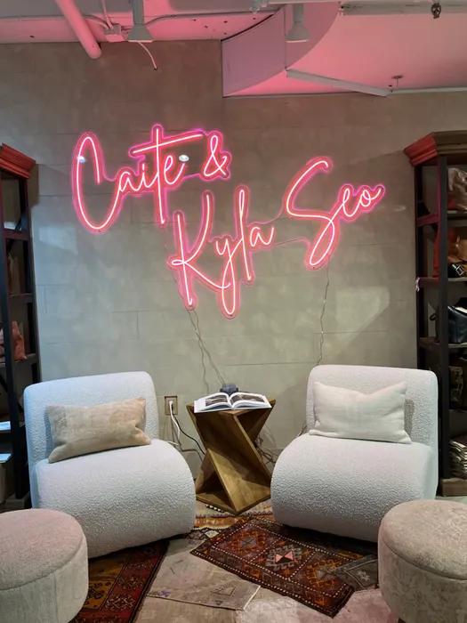 CustomHatsNow.Com - Custom Neon Sign