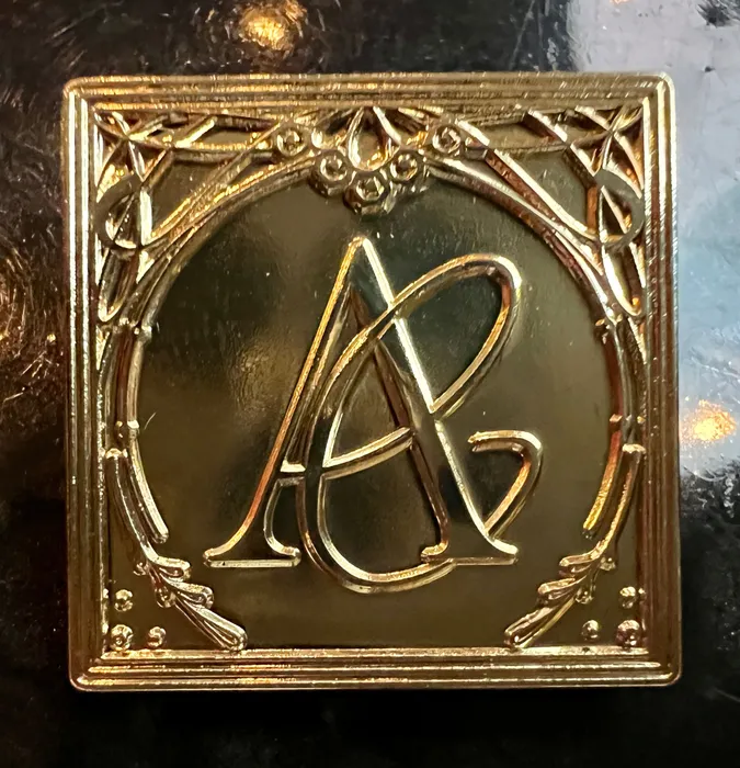 CustomHatsNow.Com - Die Struck Pin