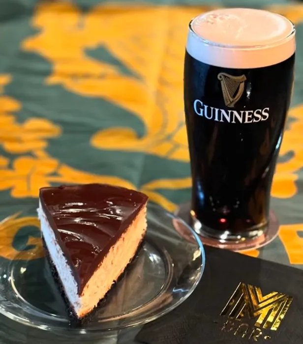 CustomHatsNow.Com - Custom Foil Stamped Beverage Napkin