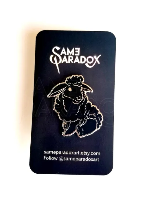 CustomHatsNow.Com - Hard Enamel Pin