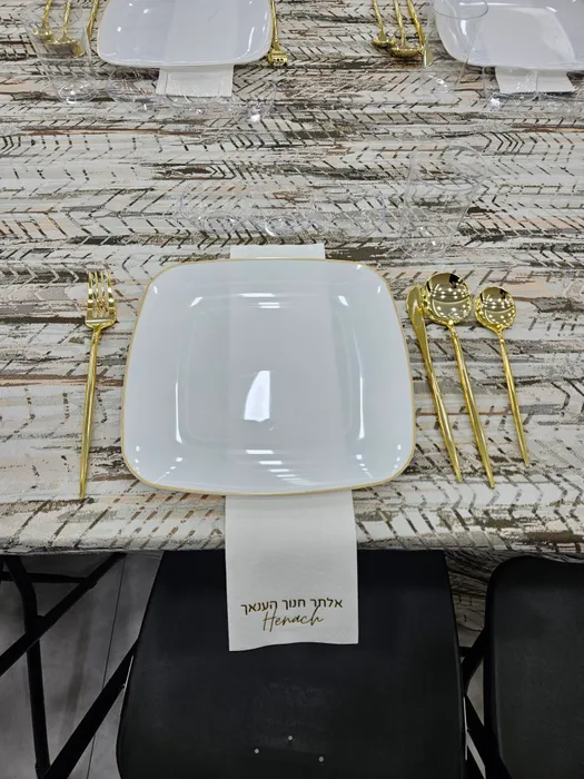 CustomHatsNow.Com - Custom Linen Guest Towel Napkin