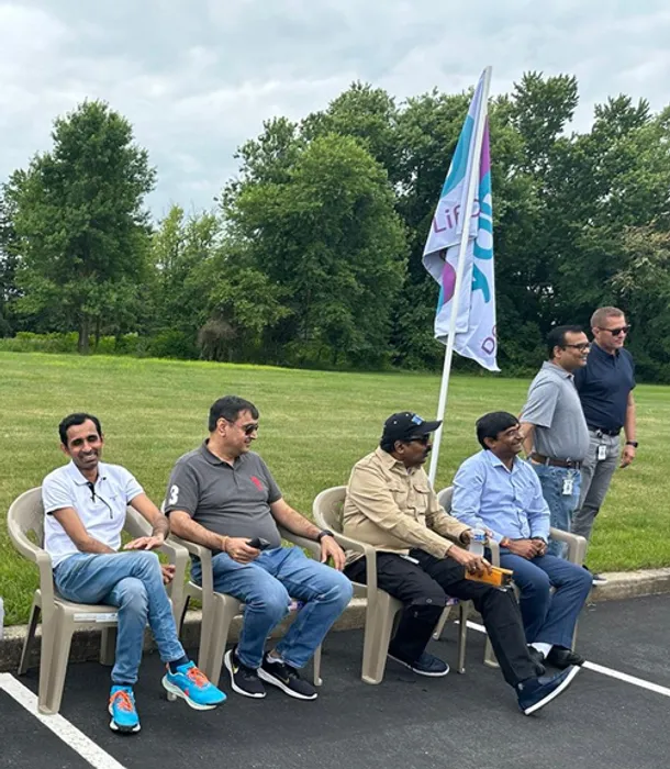 CustomHatsNow.Com - Hand Flag