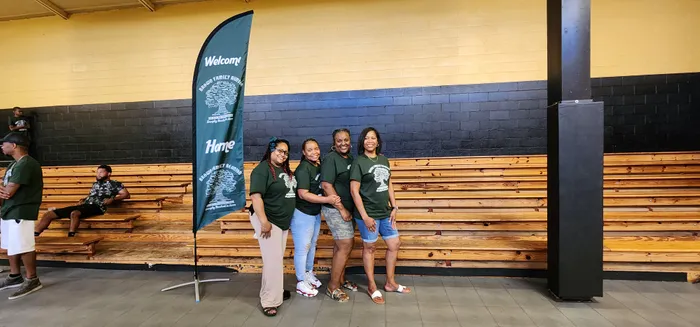 CustomHatsNow.Com - Feather Flag