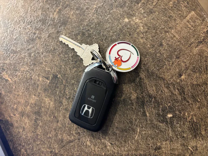 CustomHatsNow.Com - Metal Keychain
