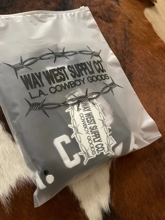 CustomHatsNow.Com - Zipper Frosted Bag