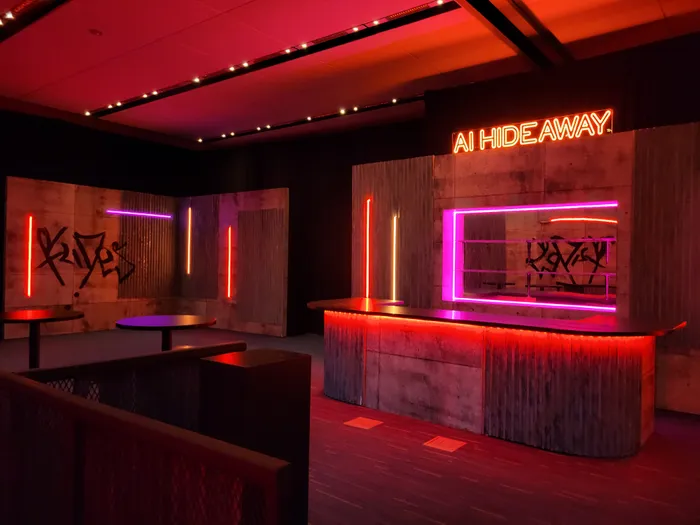 CustomHatsNow.Com - Custom Neon Sign