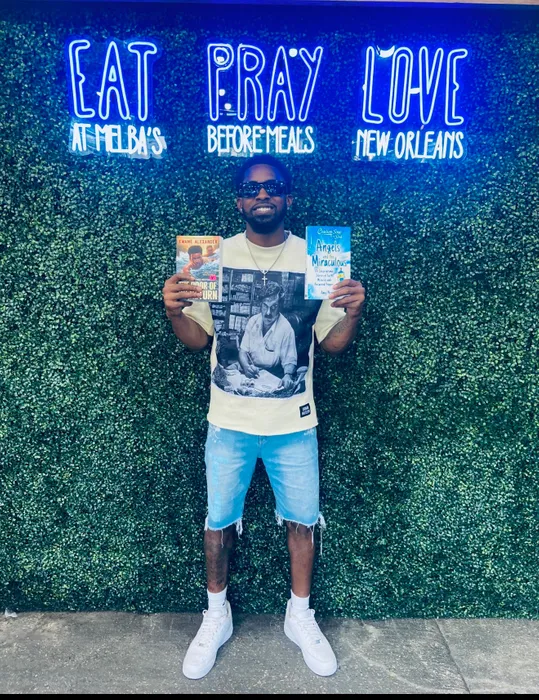 CustomHatsNow.Com - Artwork Neon Sign