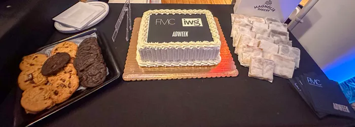 CustomHatsNow.Com - Custom Foil Stamped Beverage Napkin