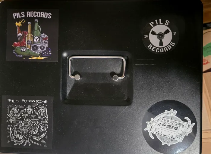 CustomHatsNow.Com - Square Stickers