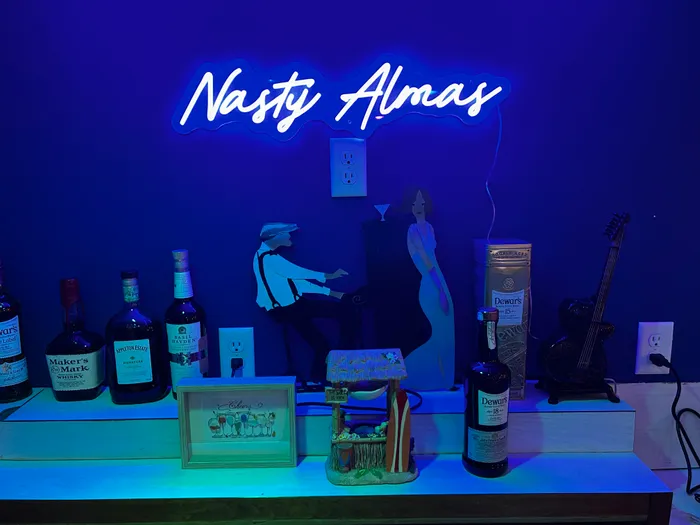 CustomHatsNow.Com - Custom Neon Sign