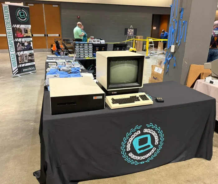 CustomHatsNow.Com - Custom Rectangle Table Covers