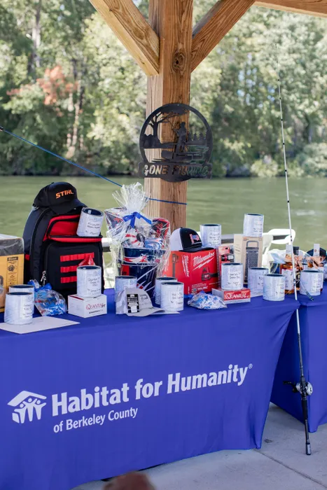 CustomHatsNow.Com - Custom Rectangle Table Covers