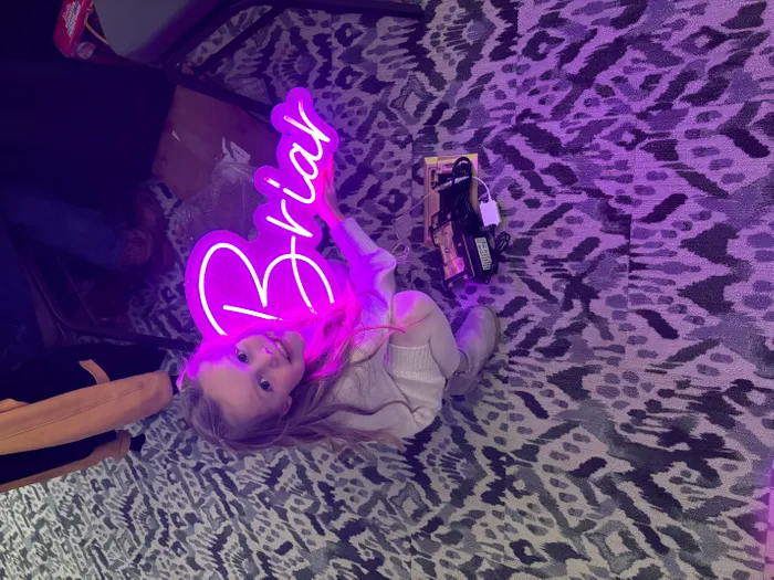 CustomHatsNow.Com - Custom Neon Sign