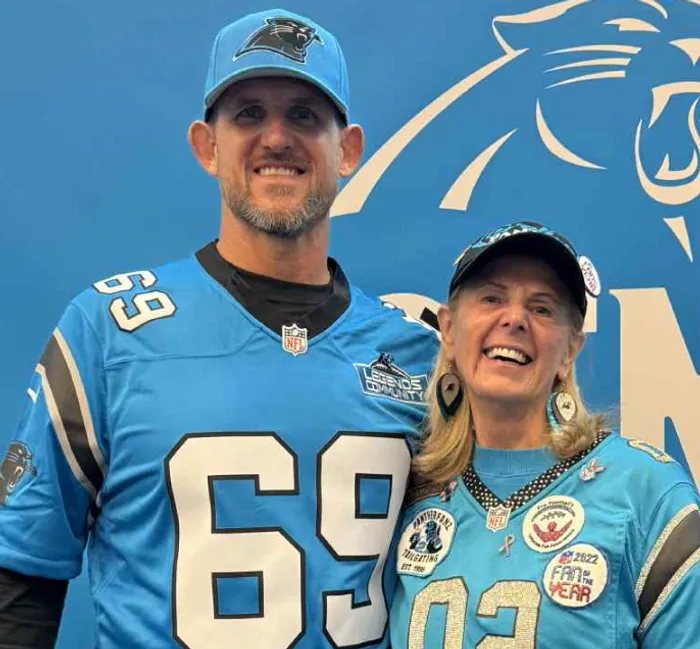 CustomHatsNow.Com - Embroidered Patches