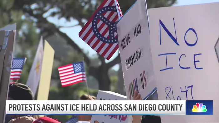 CustomHatsNow.Com - Custom Hand Flags