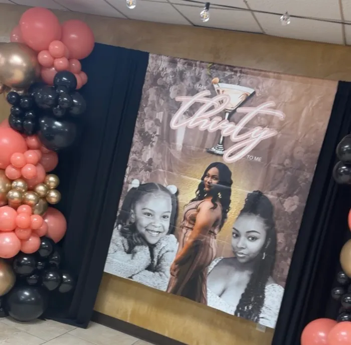 CustomHatsNow.Com - Custom Vinyl Banner