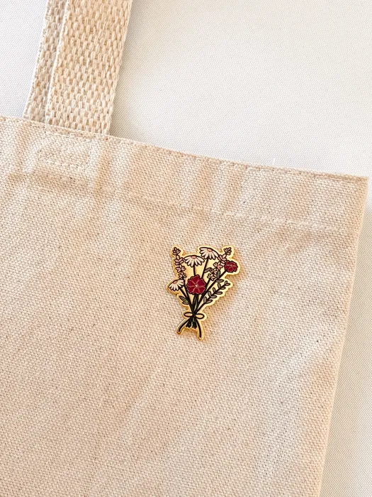 CustomHatsNow.Com - Soft Enamel Pin