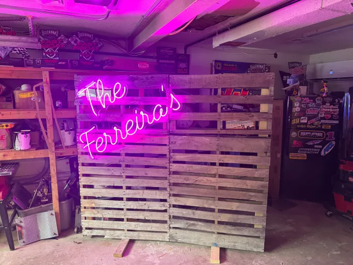 CustomHatsNow.Com - Custom Neon Sign