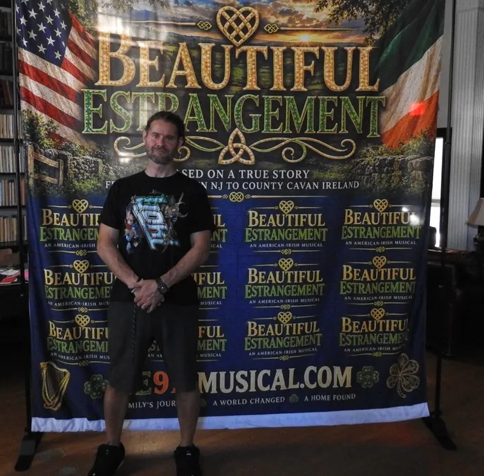 CustomHatsNow.Com - Adjustable Stand Banners