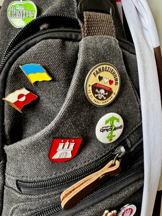 CustomHatsNow.Com - Soft Enamel Pin