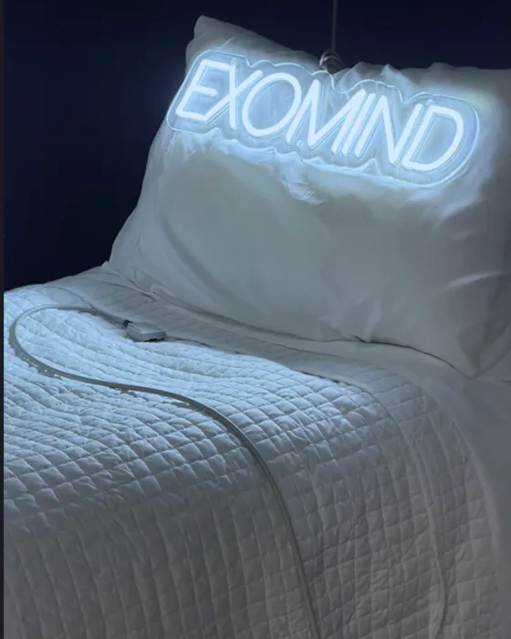 CustomHatsNow.Com - Custom Neon Sign