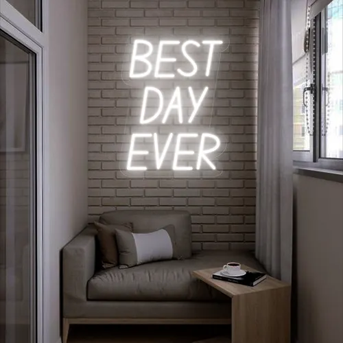 Best Day Ever Neon Sign - Custom Hats Now